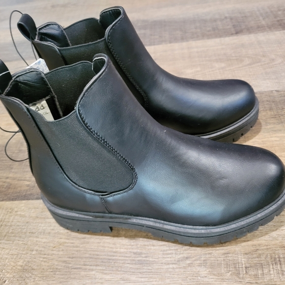 Mudd Ladies Black Ankle Boots - Picture 3 of 9
